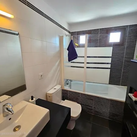 Luxury Sea View Pool And Air Conditioning Vila