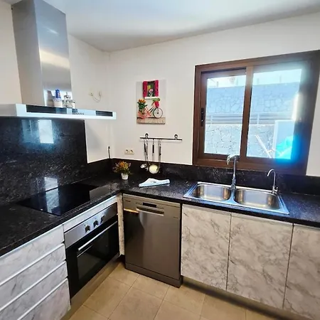 Luxury Sea View Pool And Air Conditioning Villa *