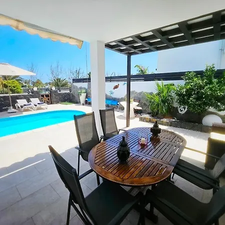 Luxury Sea View Pool And Air Conditioning