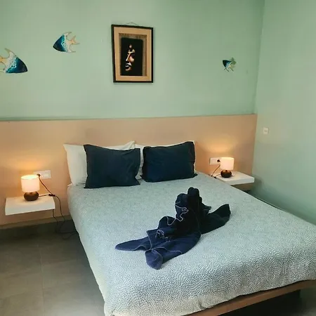 Luxury Sea View Pool And Air Conditioning Vila