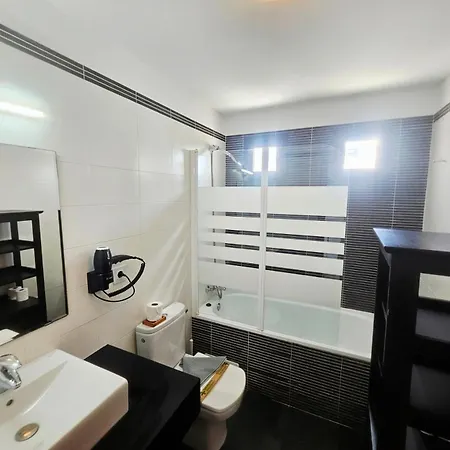Luxury Sea View Pool And Air Conditioning Villa